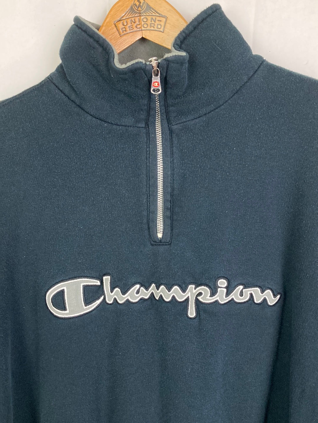 Champion Sweater (L)