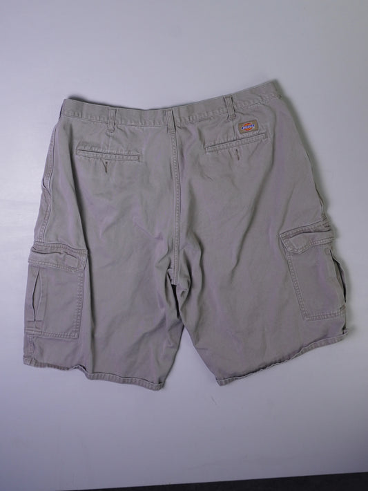 Dickies Cargo Shorts (XL)