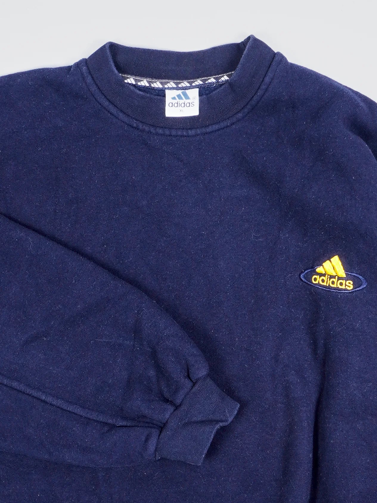 Adidas Sweater (XL)