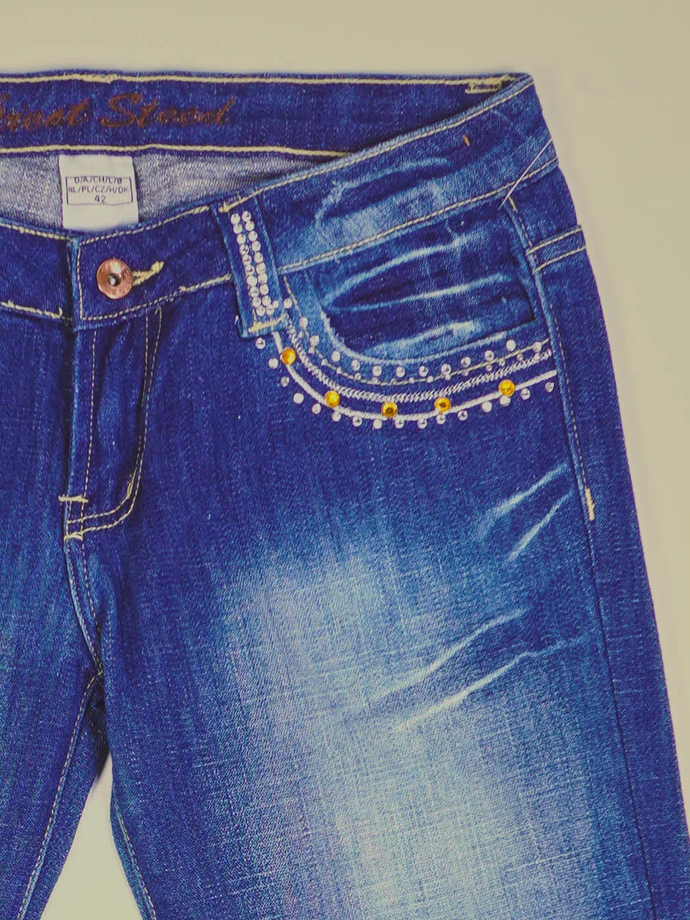 Vintage Low Waist Y2K Jeans (W30)