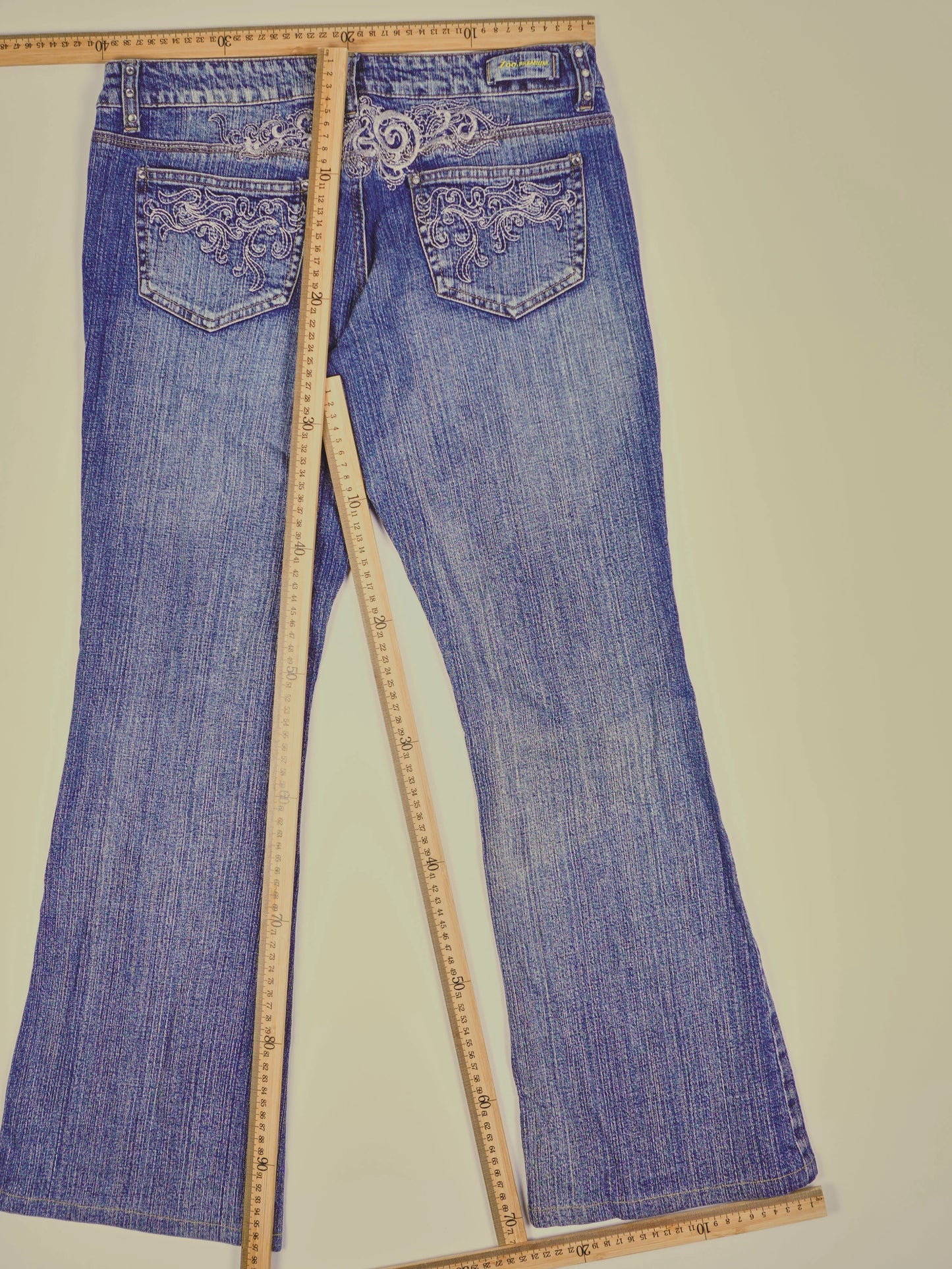 Vintage Low Waist Y2K Jeans (W32)