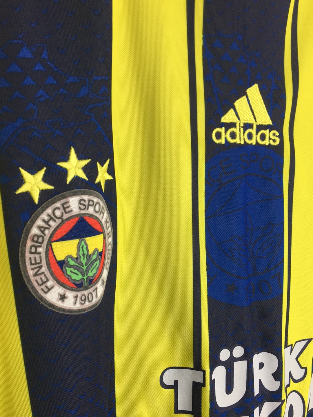 Adidas Fenerbahçe jersey (XL)