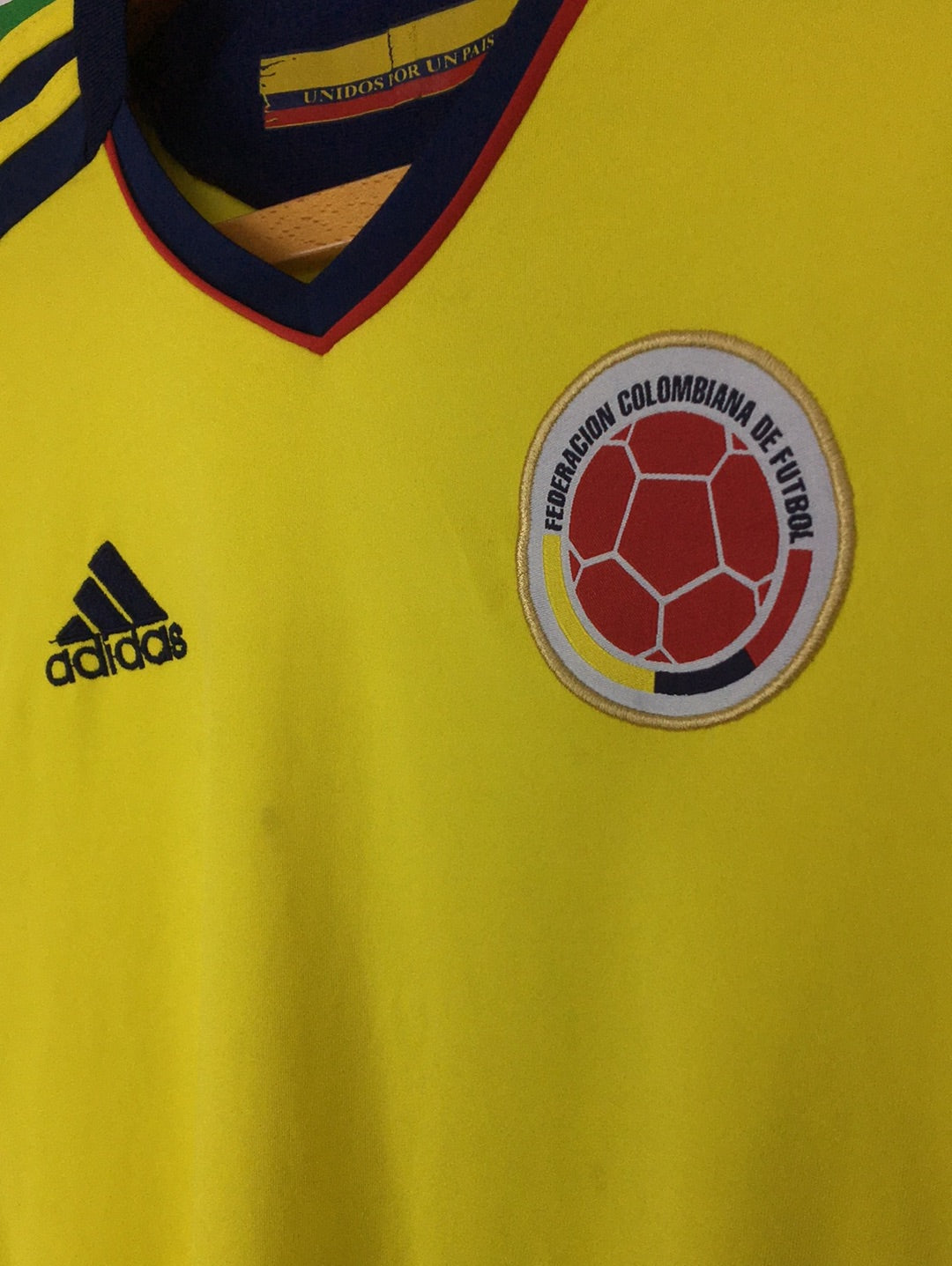 Adidas Colombia football jersey (M)