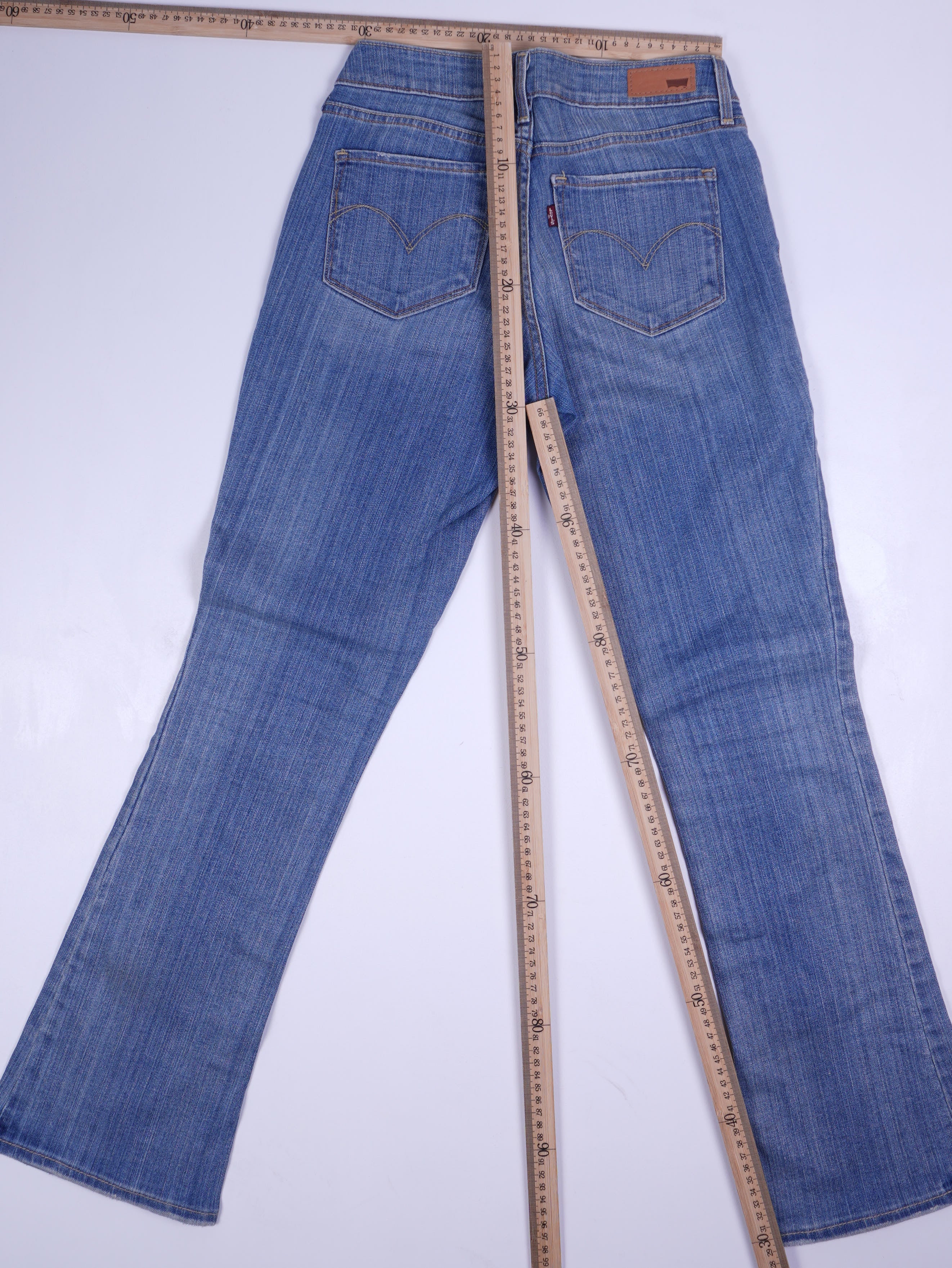 Levis Jeans (W26)