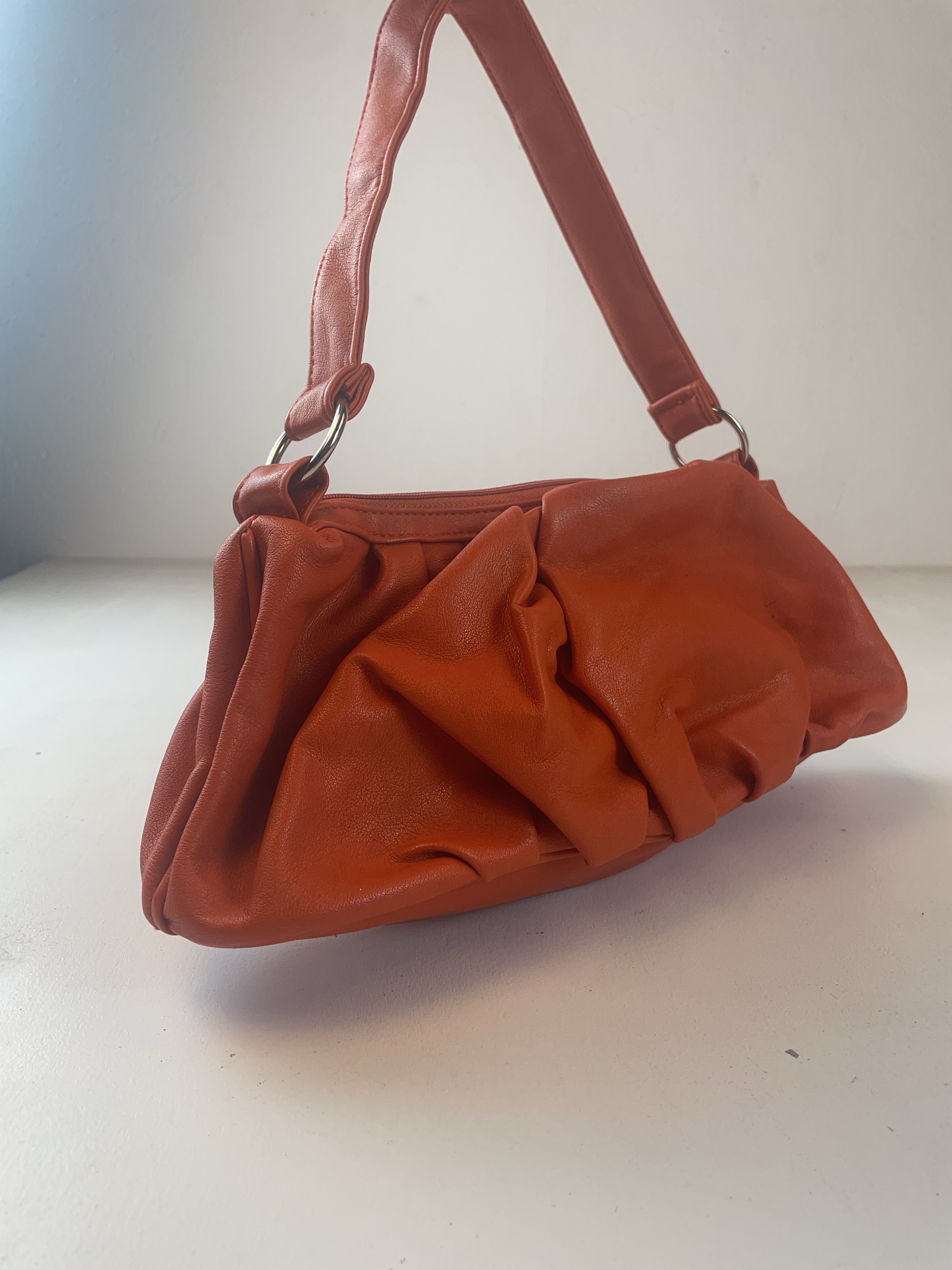 Gerafft Baguette Tasche Orange Y2k