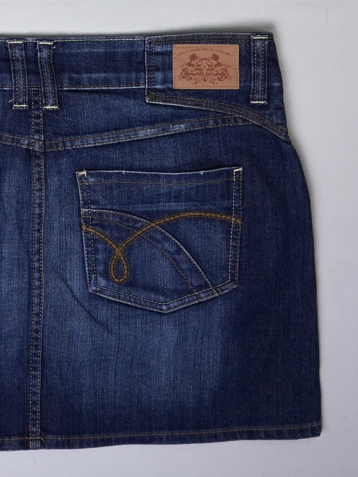 Y2K 42 Mini Rock (XL)