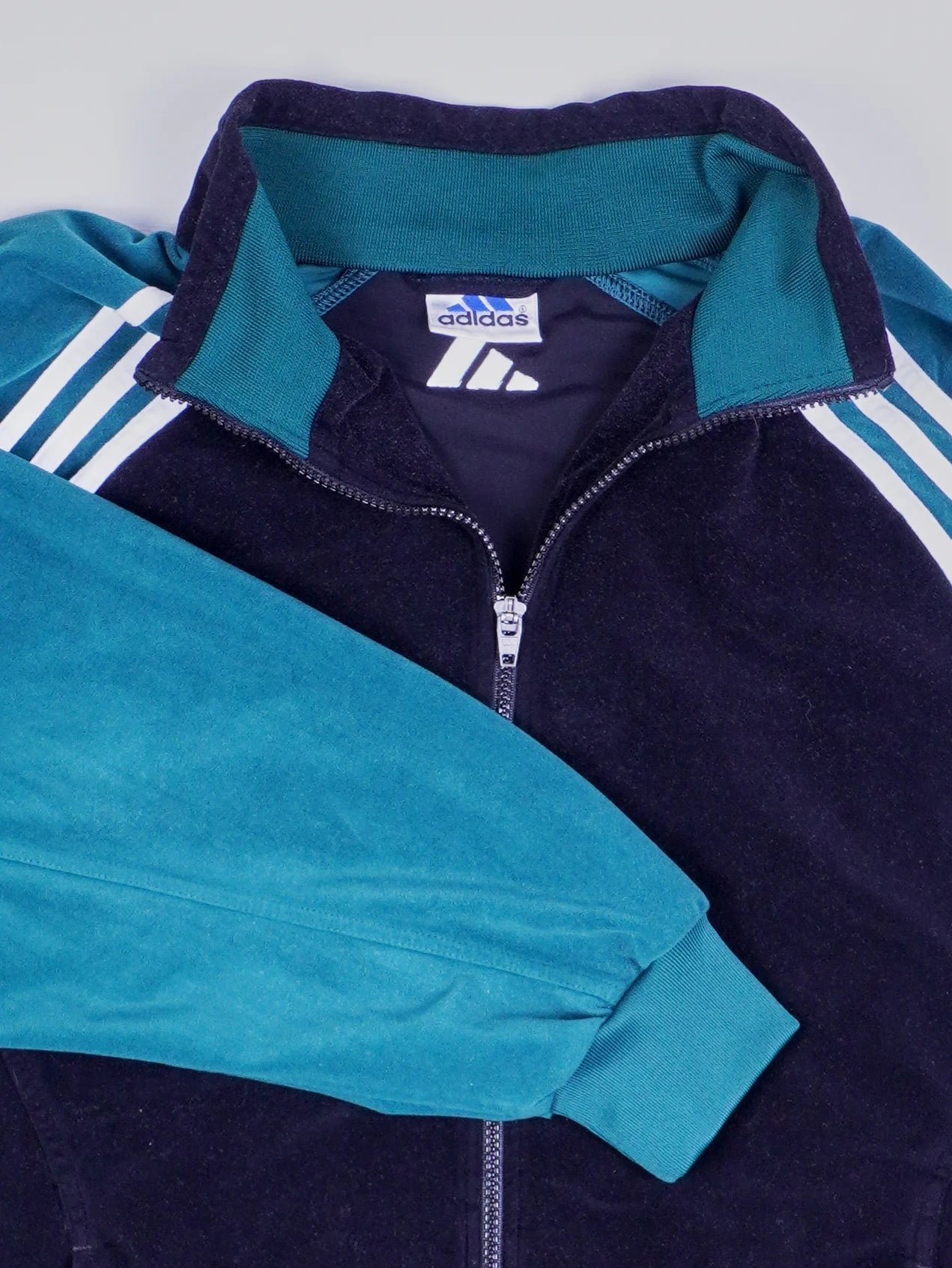 Adidas (M)