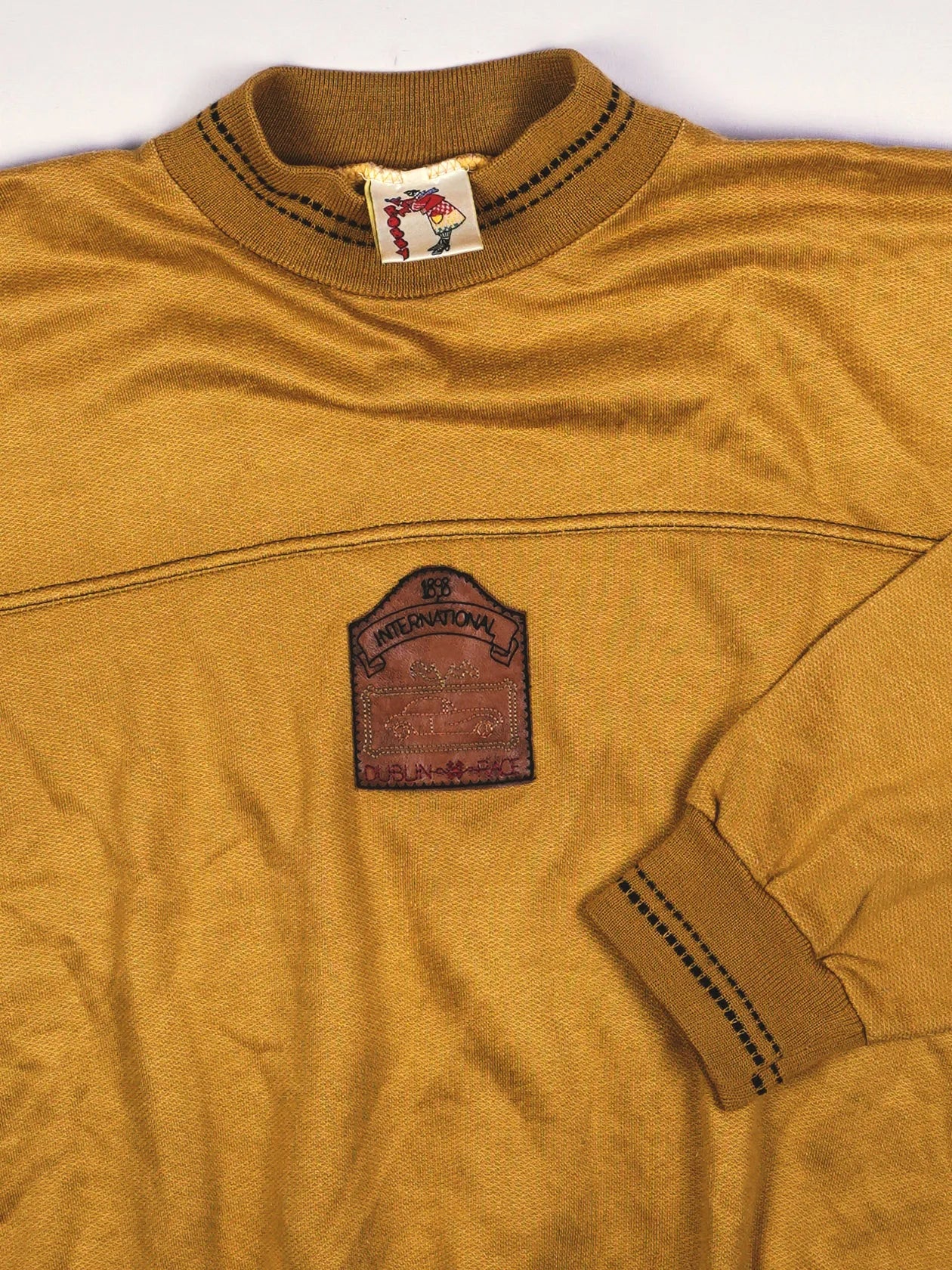 Robby Sweater (M)