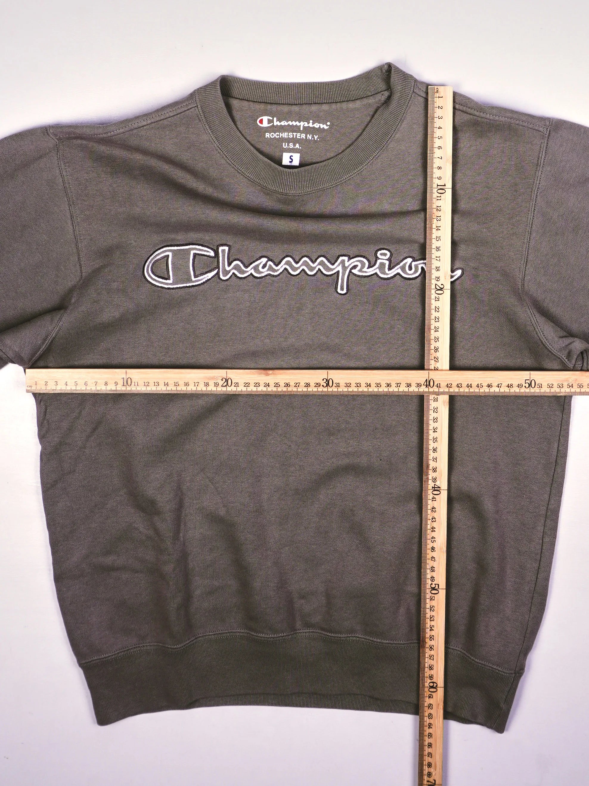 Champion Sweater (S)