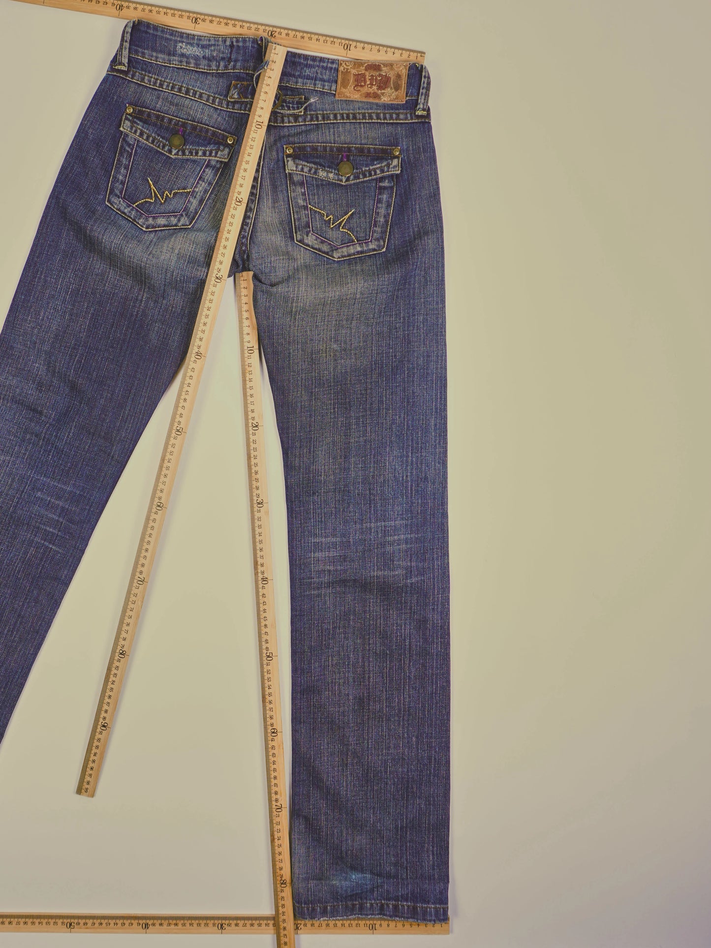 Vintage Low Waist Y2K Jeans (W30)