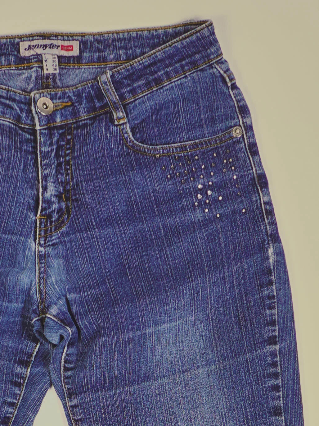 Vintage Y2K Jeans (W28)