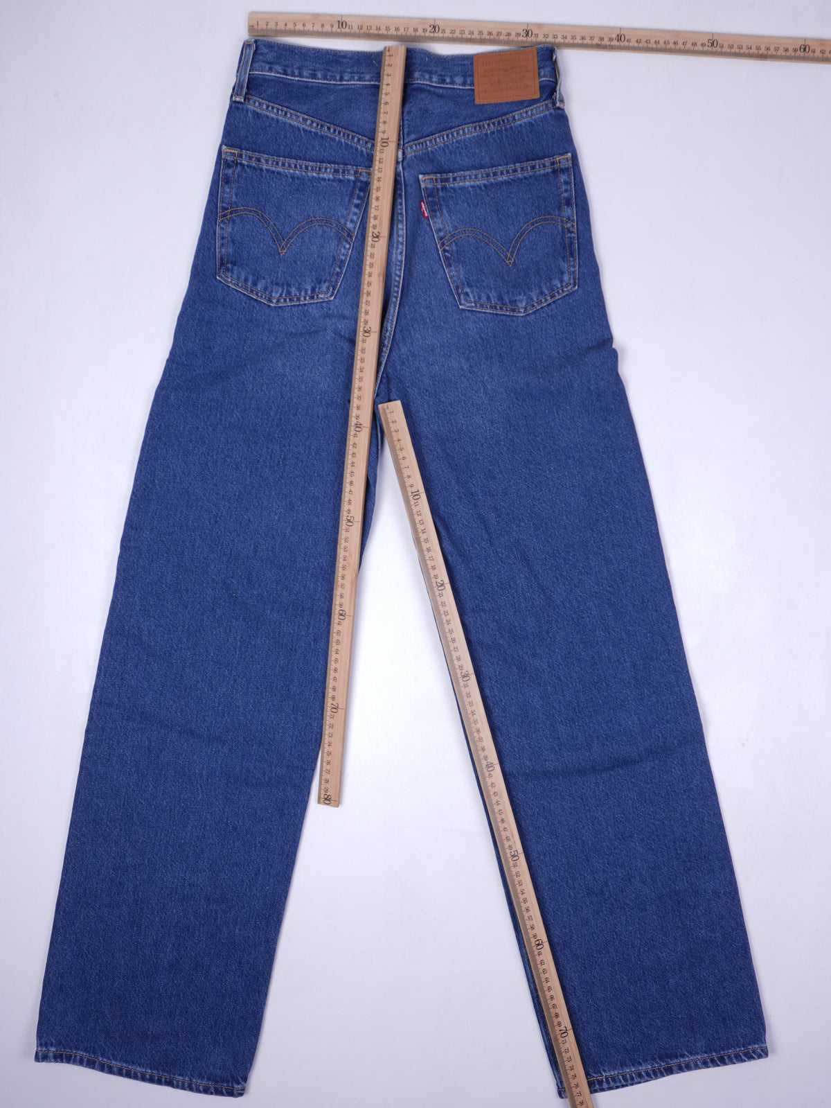 Levis Straight Leg Jeans (W28)