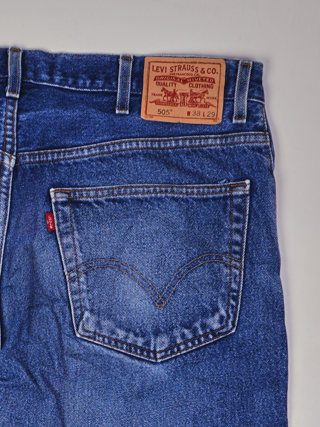 Levis 505 Regular Fit Jeans (W38)