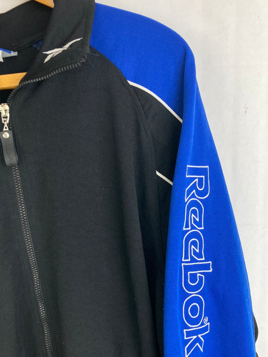 Reebok track jacket (L)