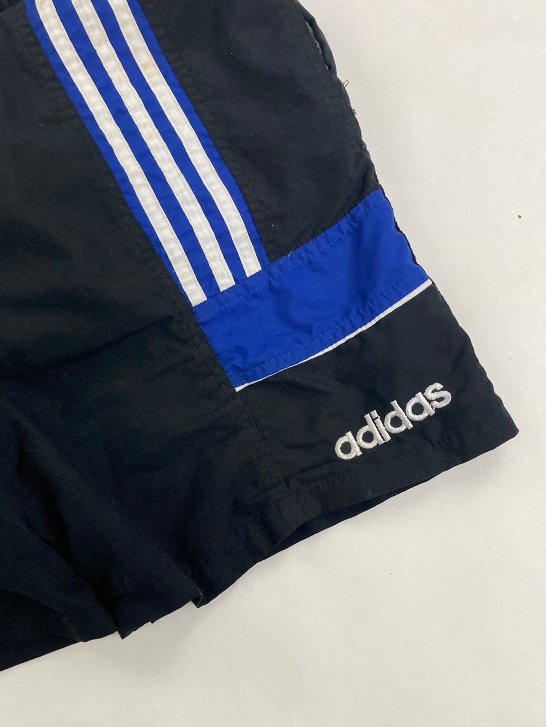 Adidas Shorts (L)