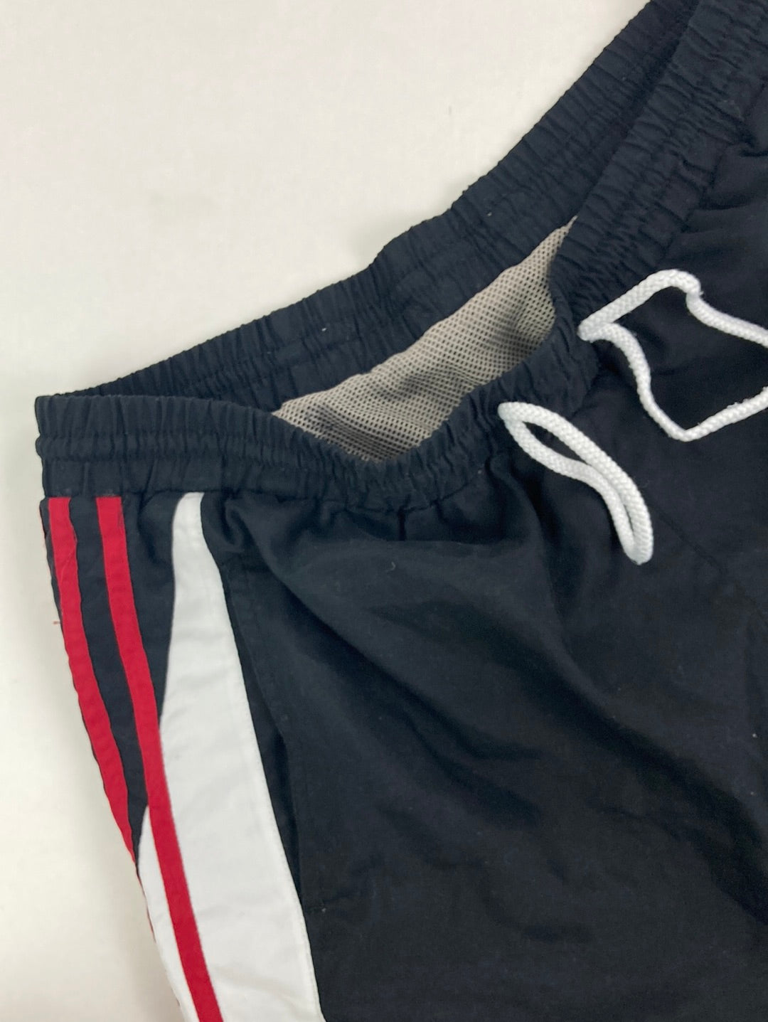 Adidas Shorts (M)