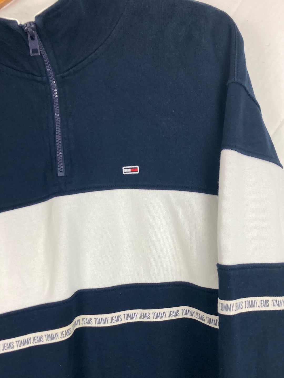 Tommy Hilfiger Sweater (XL)