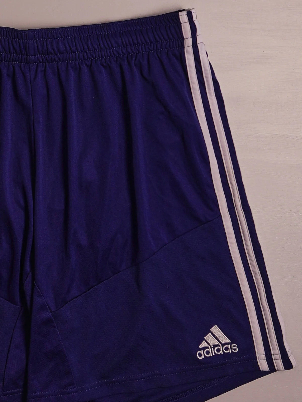 Adidas Shorts (L)