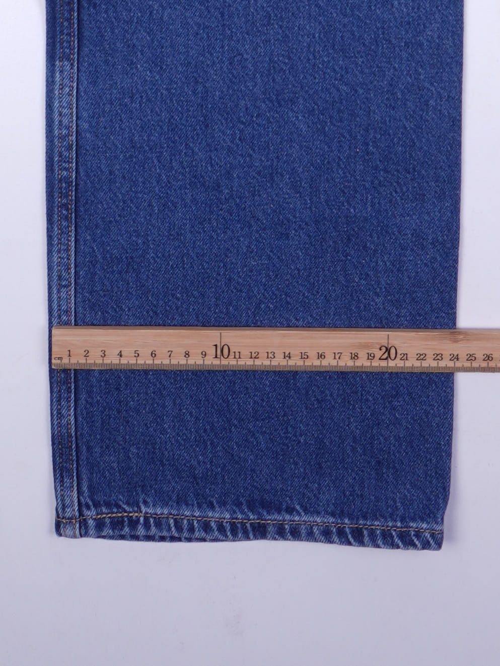 Levis Straight Leg Jeans (W28)