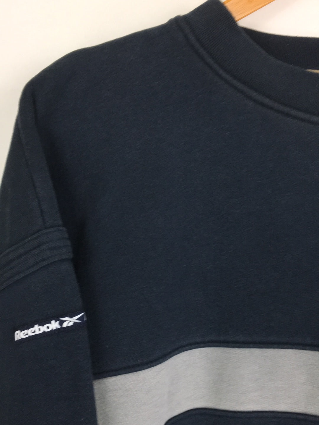 Reebok Sweater (XL)