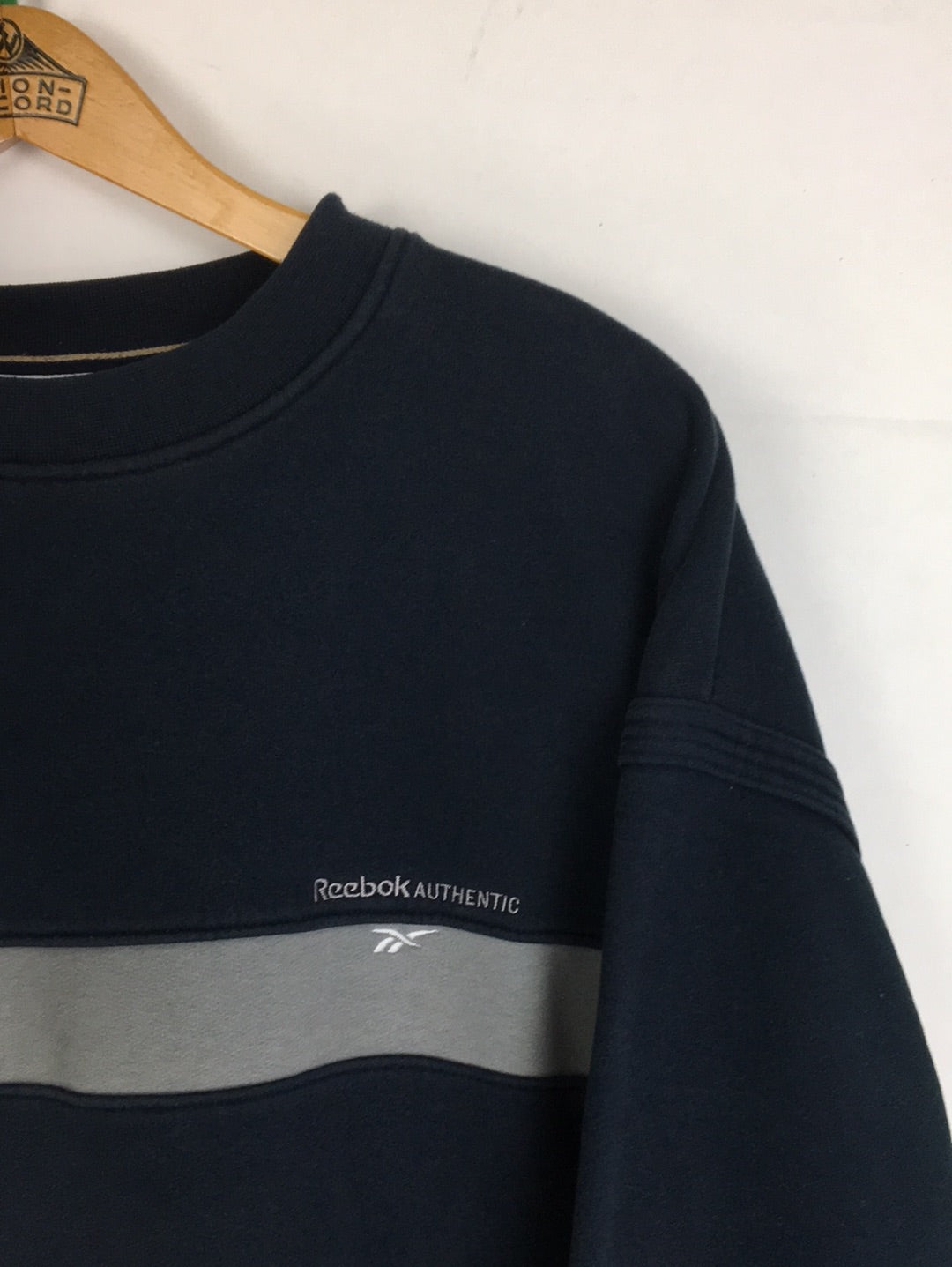 Reebok Sweater (XL)